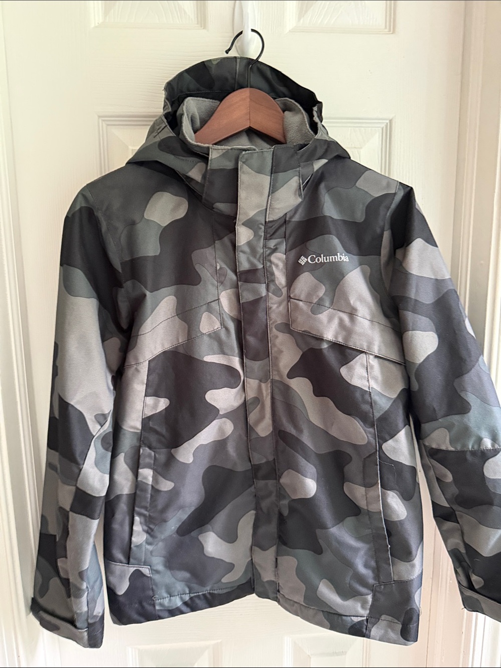 Columbia Kids Hooded Camo Ski Jacket in Gray & Black